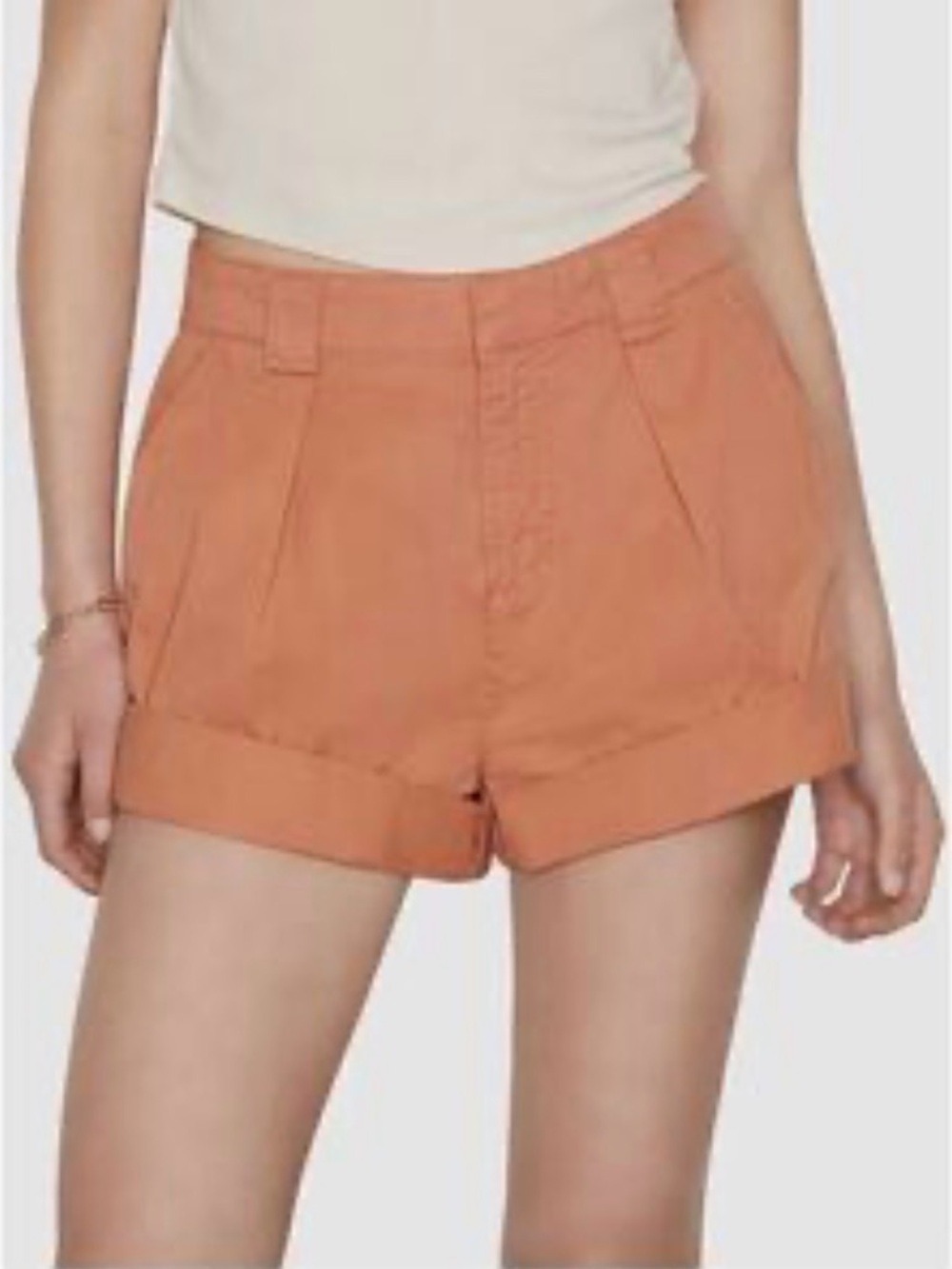 FRAME Fluid Twill Rolled Cuff Cotton Shorts in Terracotta size 31